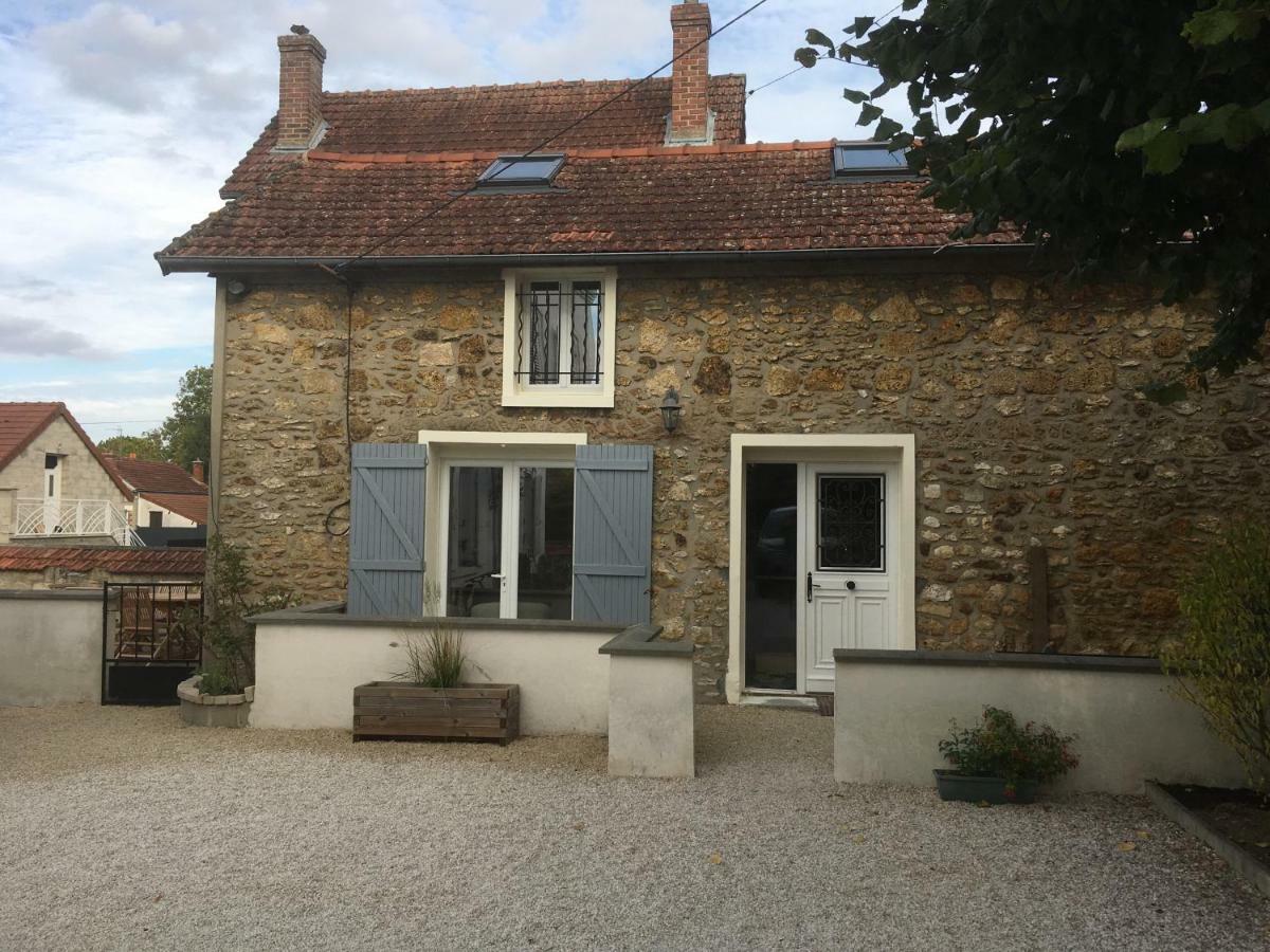 Au Tilleul Appartamento Mezieres-sur-Seine Esterno foto