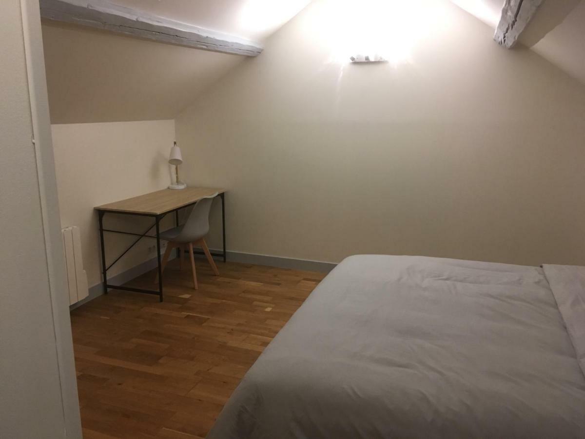 Au Tilleul Appartamento Mezieres-sur-Seine Esterno foto