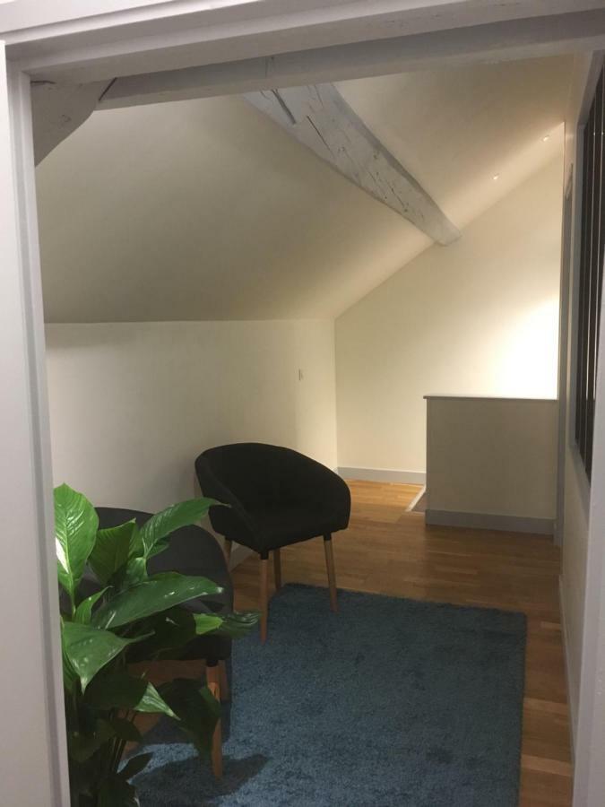 Au Tilleul Appartamento Mezieres-sur-Seine Esterno foto